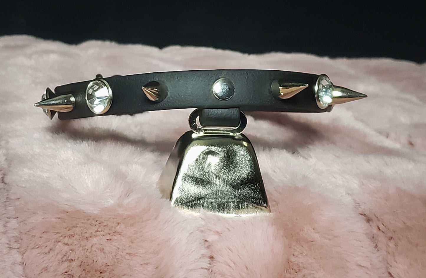 Cow bell faux or leather collar