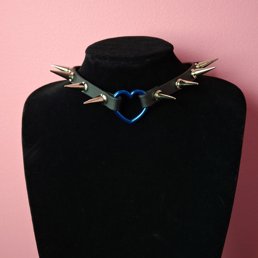 Blue heart choker faux leather - RTS