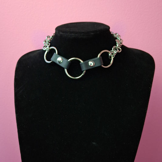 Trinity chainmaille choker necklace