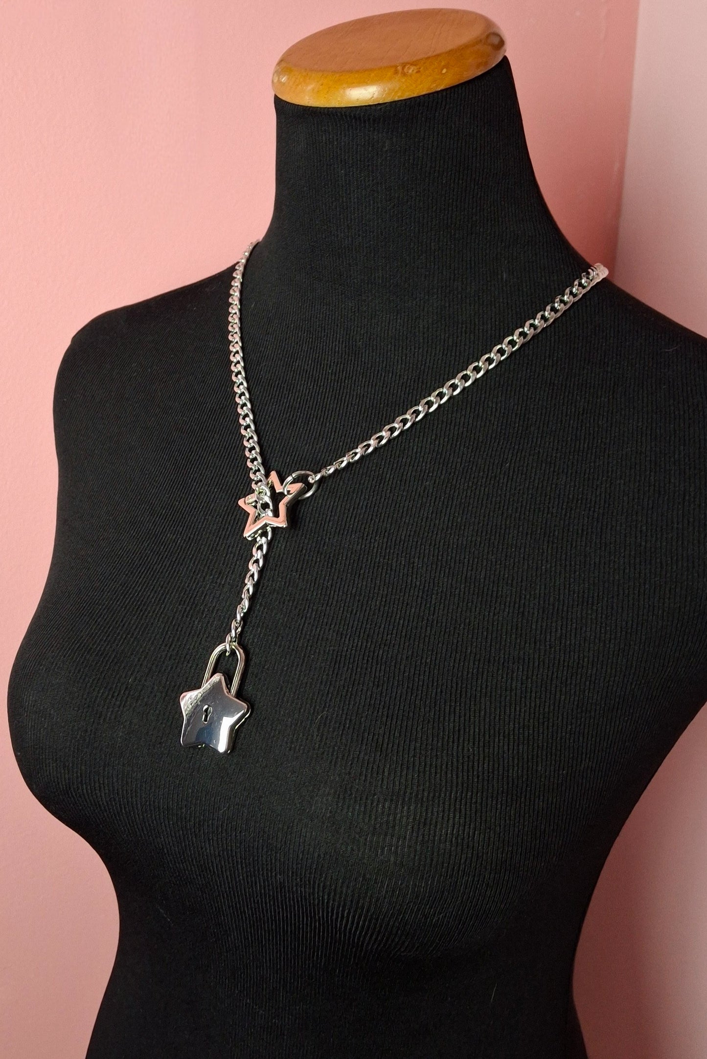 Star lock slip chain necklace leash