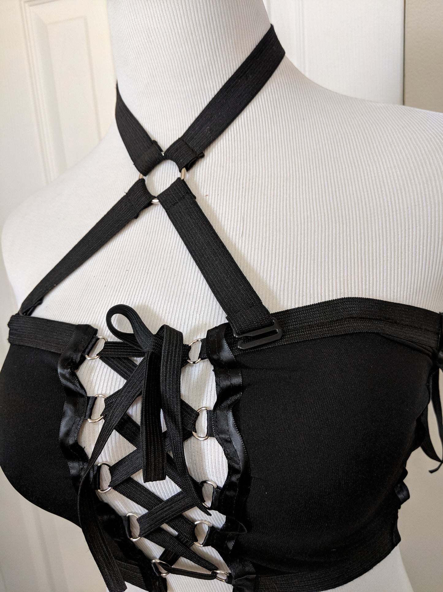 Sample Sale - Rhiannon harness top M
